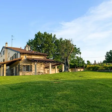 Villa Pergola 8, Emma *