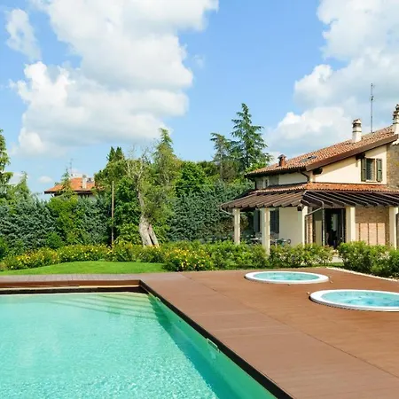 Pergola 8, Emma Villa