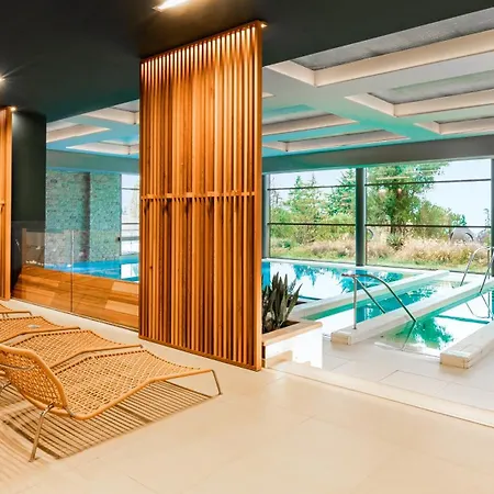 Pergola 8, Emma Bologna