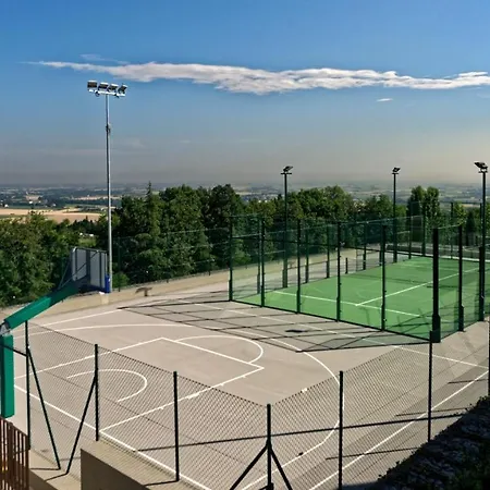 Villa Pergola 8, Emma Bologna