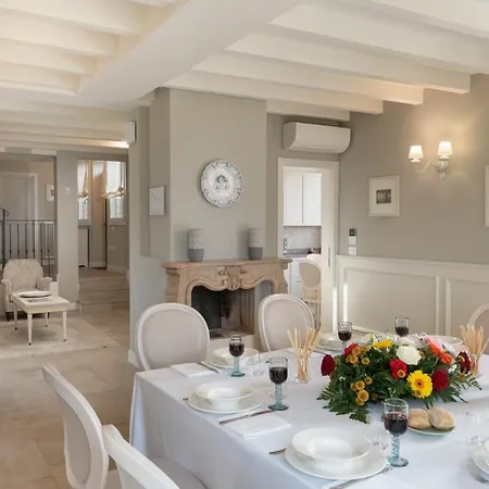 Pergola 8, Emma Villa Bologna