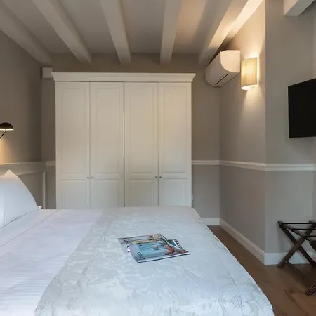 Pergola 8, Emma Villa *