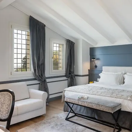 Pergola 8, Emma Villa Bologna