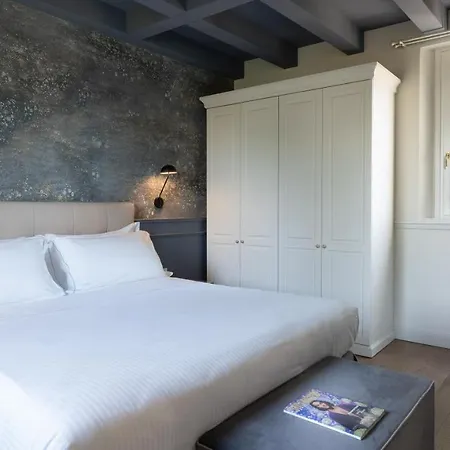 Pergola 8, Emma Villa Bologna