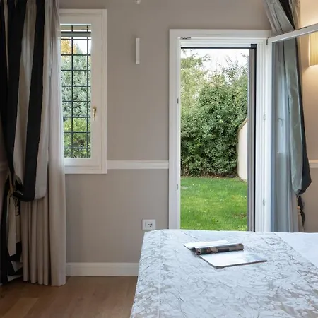 Pergola 8, Emma Villa Bologna