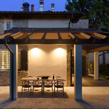 Villa Pergola 8, Emma *