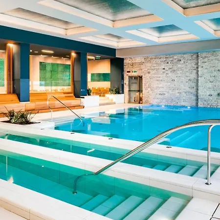 Pergola 8, Emma Villa