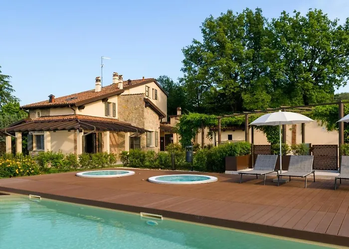 Pergola 8, Emma Villa *