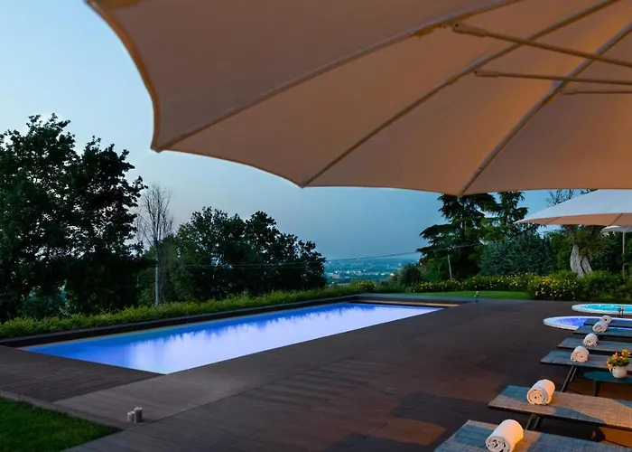 Pergola 8, Emma Villa *