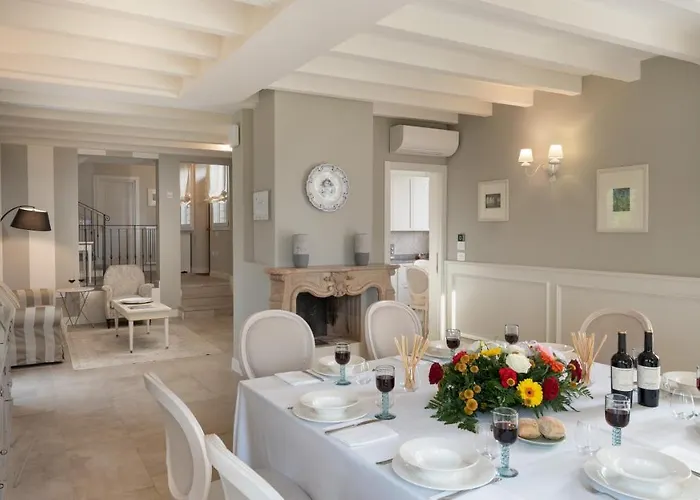 Pergola 8, Emma Villa Bologna