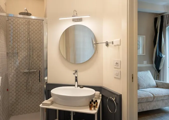 Pergola 8, Emma Bologna