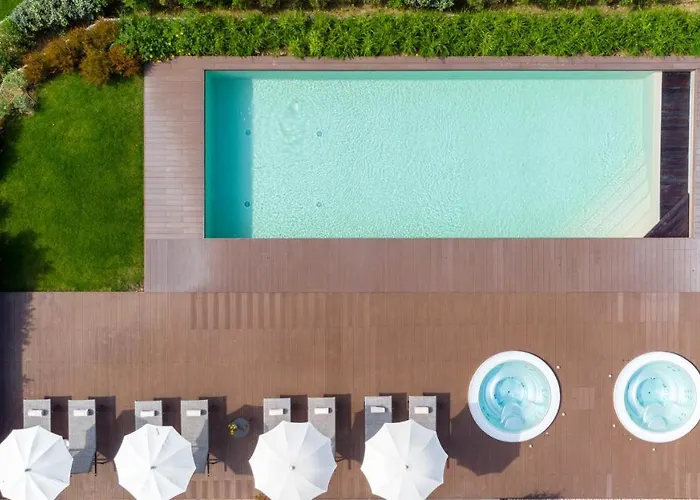 Pergola 8, Emma Bologna