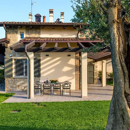 Pergola 8, Emma