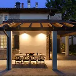 Villa Pergola 8, Emma *