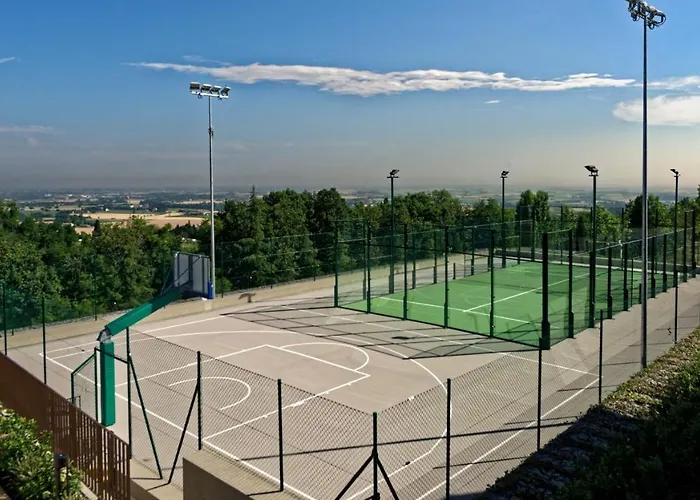 Willa Pergola 8, Emma Bolonia